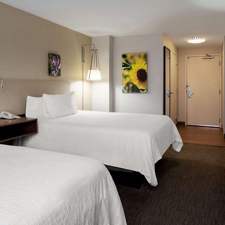 Hilton Garden Inn Фолсъм Екстериор снимка