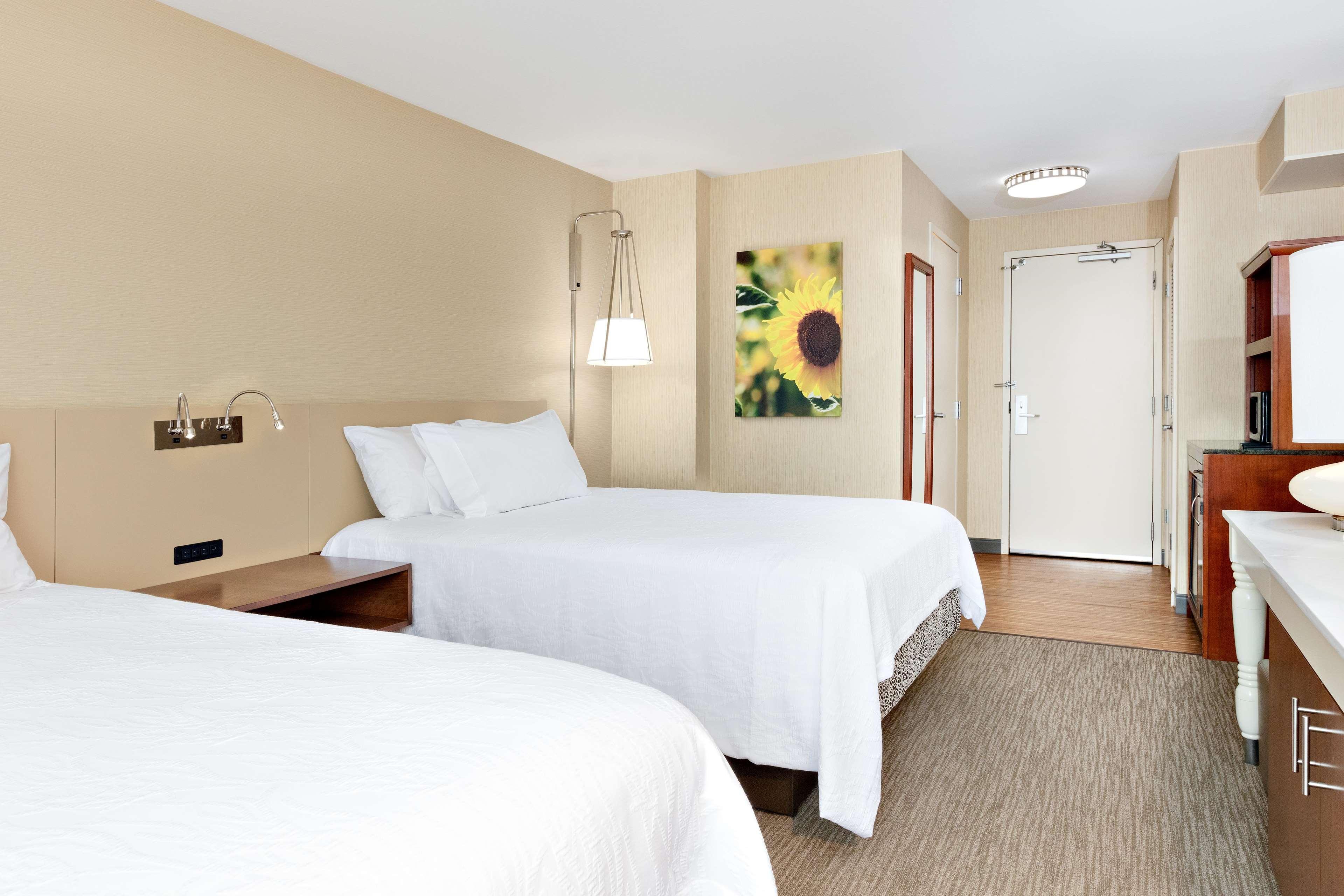 Hilton Garden Inn Фолсъм Екстериор снимка