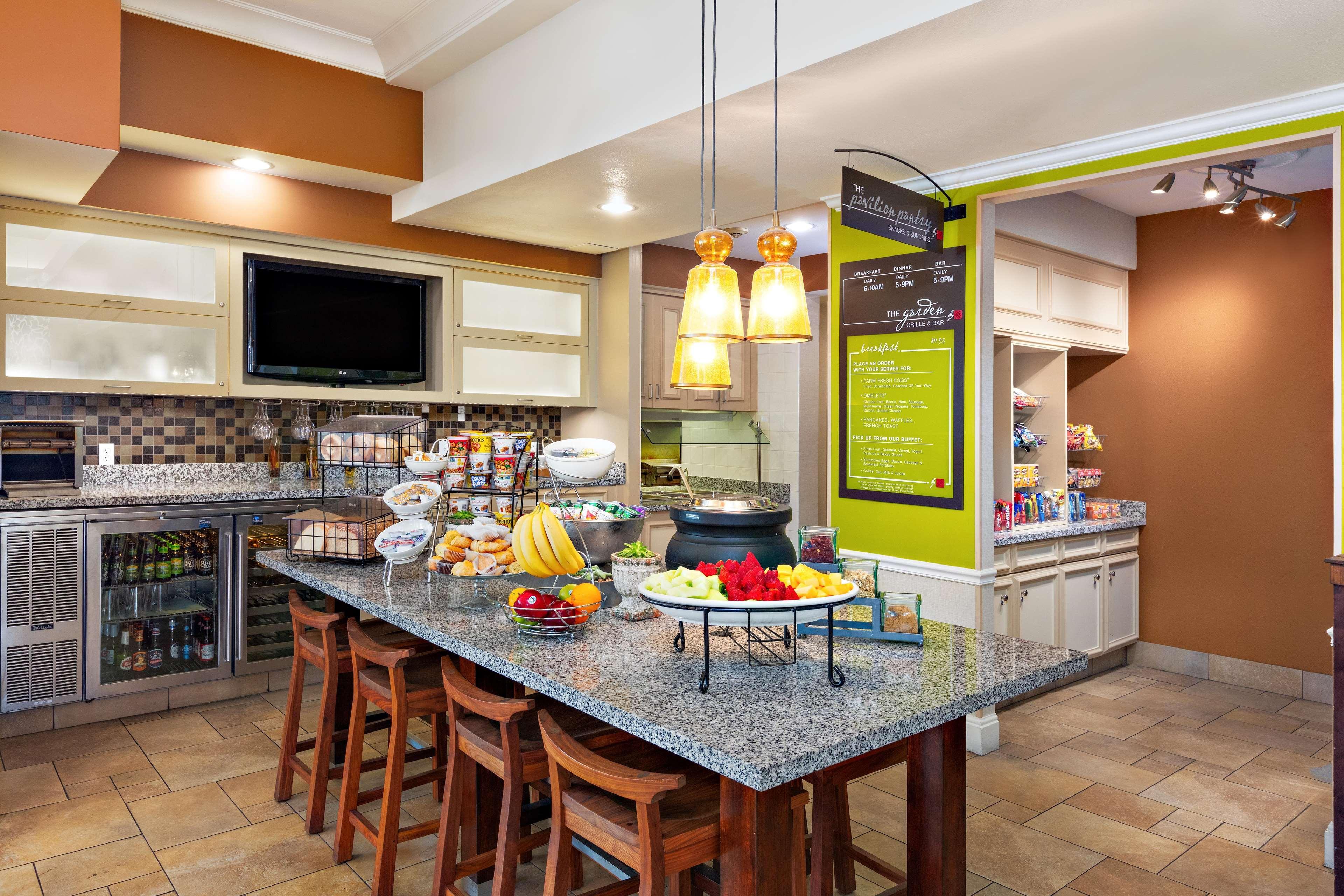 Hilton Garden Inn Фолсъм Екстериор снимка