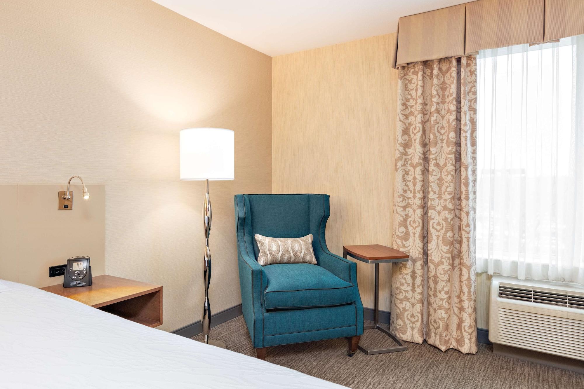 Hilton Garden Inn Фолсъм Екстериор снимка