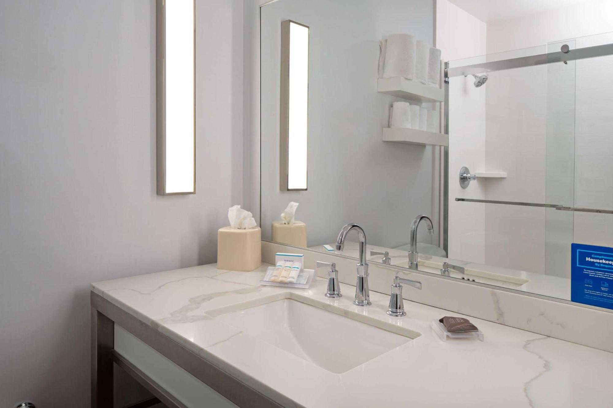 Hilton Garden Inn Фолсъм Екстериор снимка