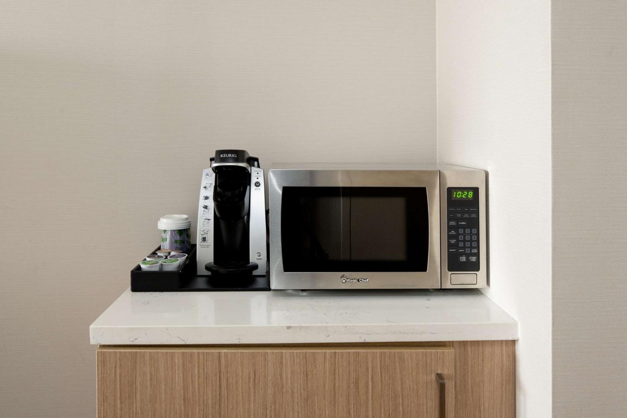 Hilton Garden Inn Фолсъм Екстериор снимка
