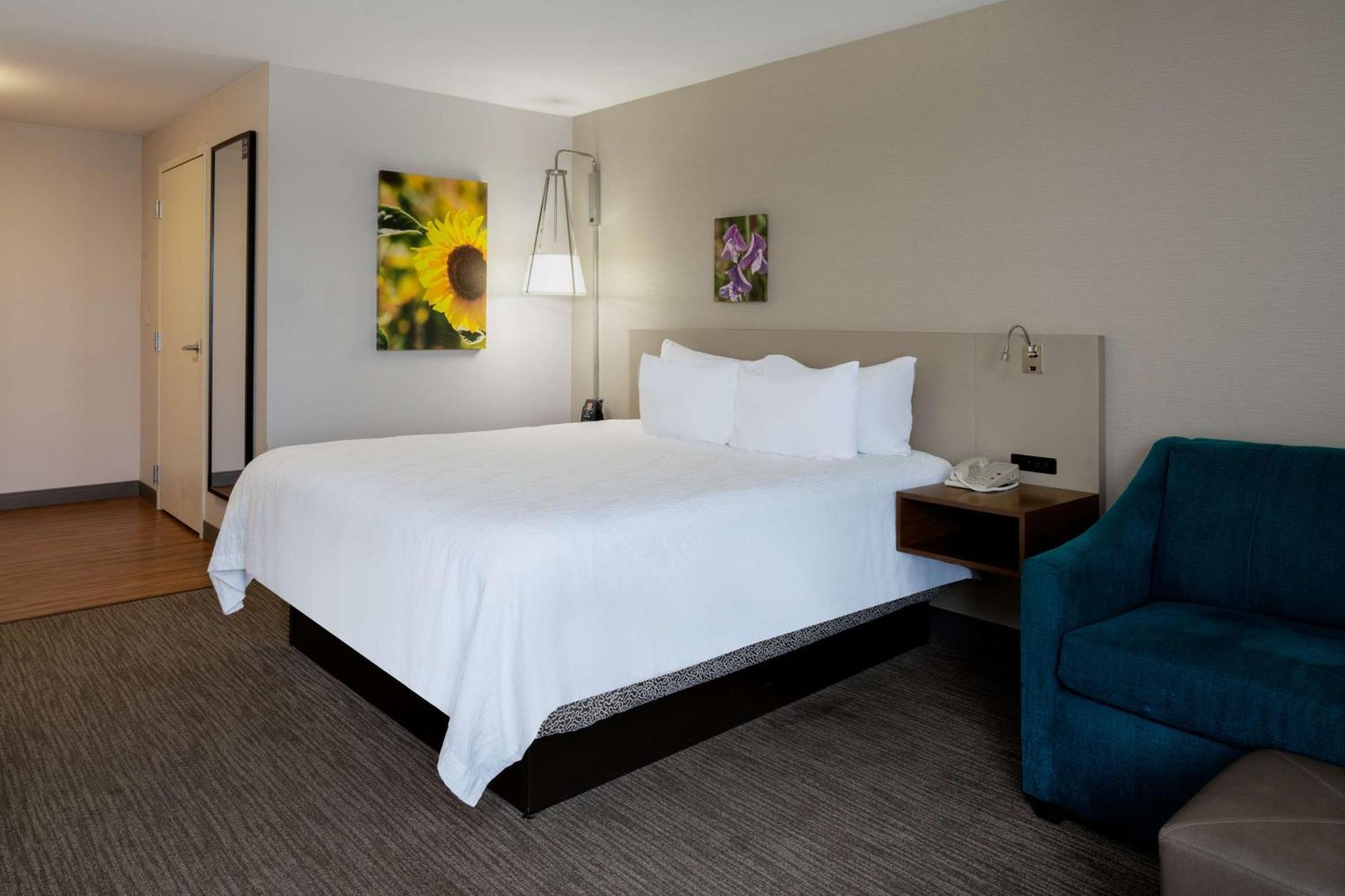 Hilton Garden Inn Фолсъм Екстериор снимка